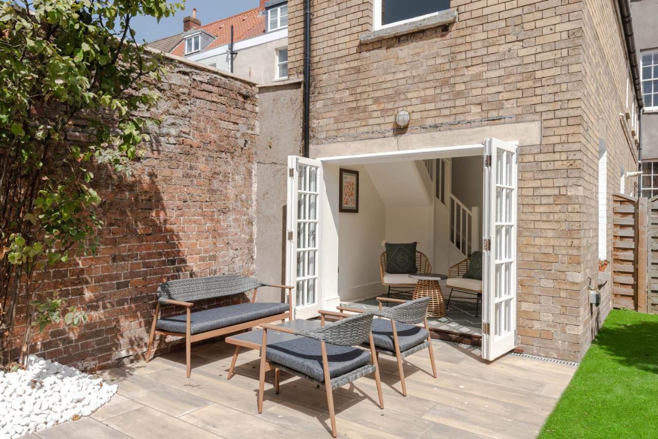 Redcliffe Parade No.9 I Your Apartamento Bristol