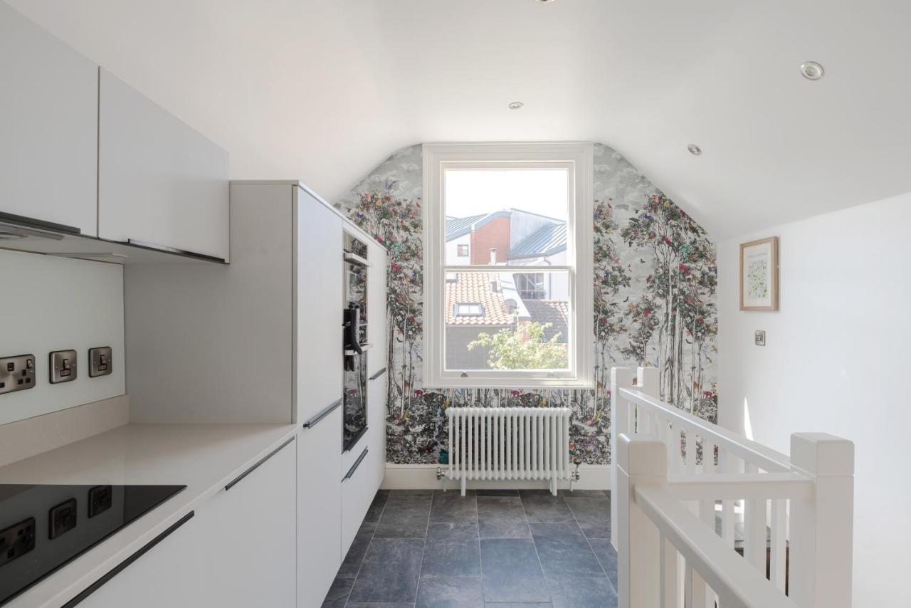 Redcliffe Parade No.9 I Your Apartamento Bristol
